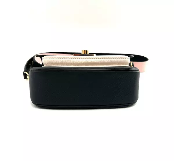 139-louis-vuitton-lock-me-tender-b