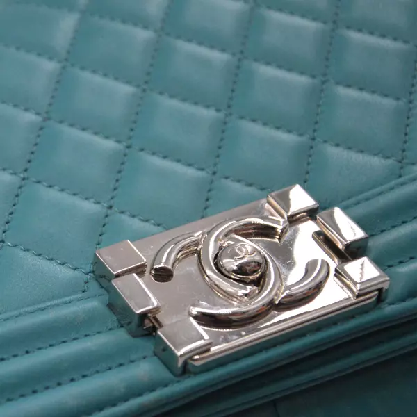 22chanel-sac-boy-turquoisef