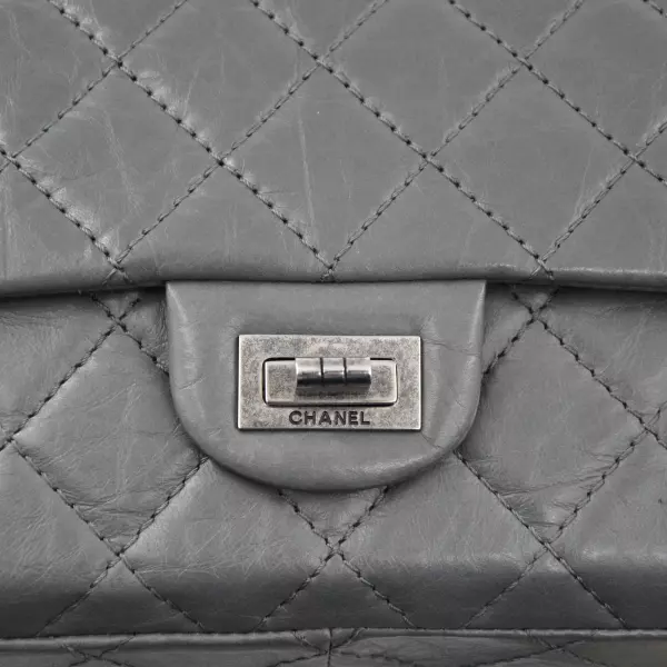 60chanel-255-grisd
