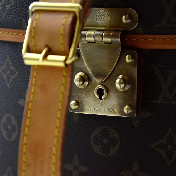 10louisvuitton-boite-chapeauxg