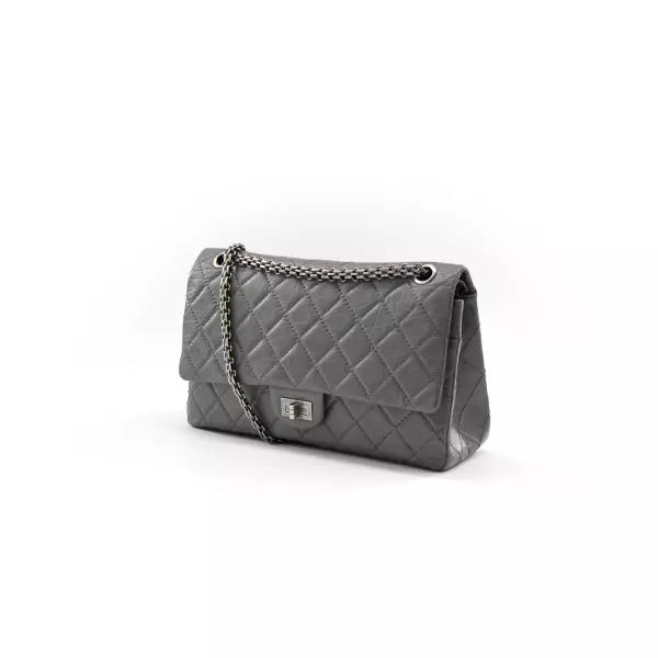 60chanel-255-grisa