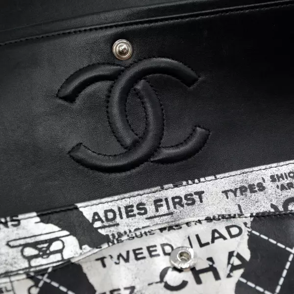 26chanel-sac-timeless-graphf