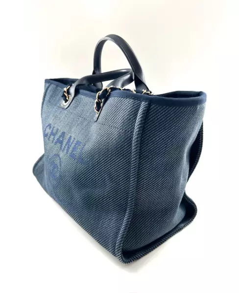 114-e-chanel-sac-deauville-bleu