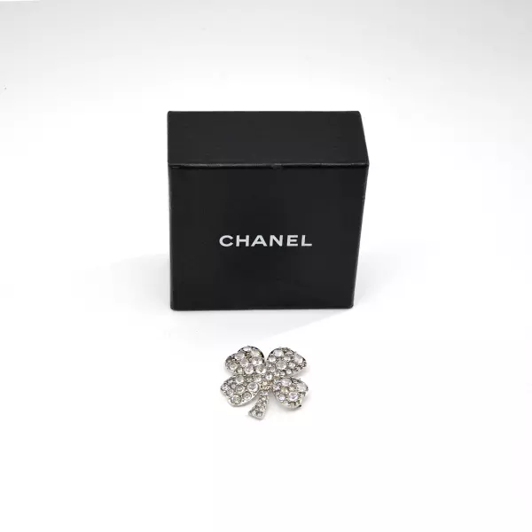 47chanel-broche-trefled