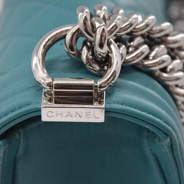 22chanel-sac-boy-turquoisee