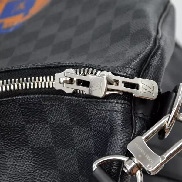 64louisvuitton-keepall-damier-noirf