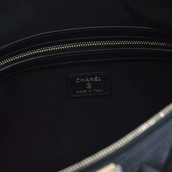 27chanel-pochette-ordi-noiree