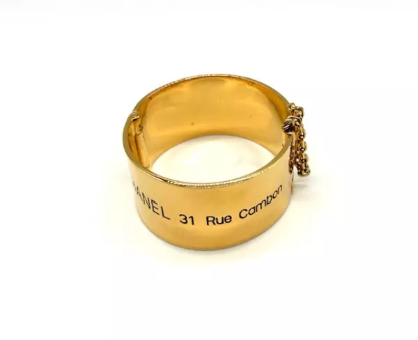 110-b-chanel-manchette-31-cambon